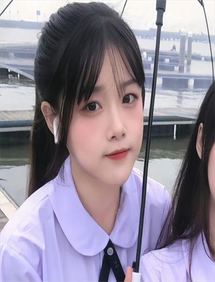 《摇滚帮》不同导演版本比较：艺术风格差异经济分析